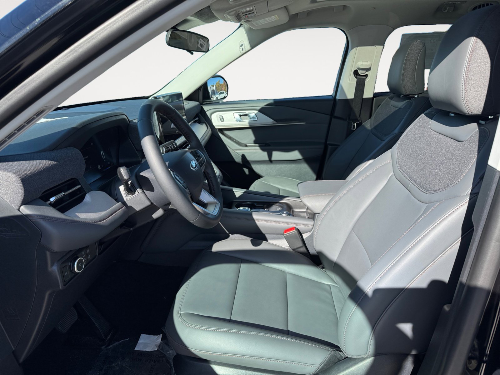 New 2026 Ford Explorer Active w/ Active Comfort Package AWD/4WD image 10