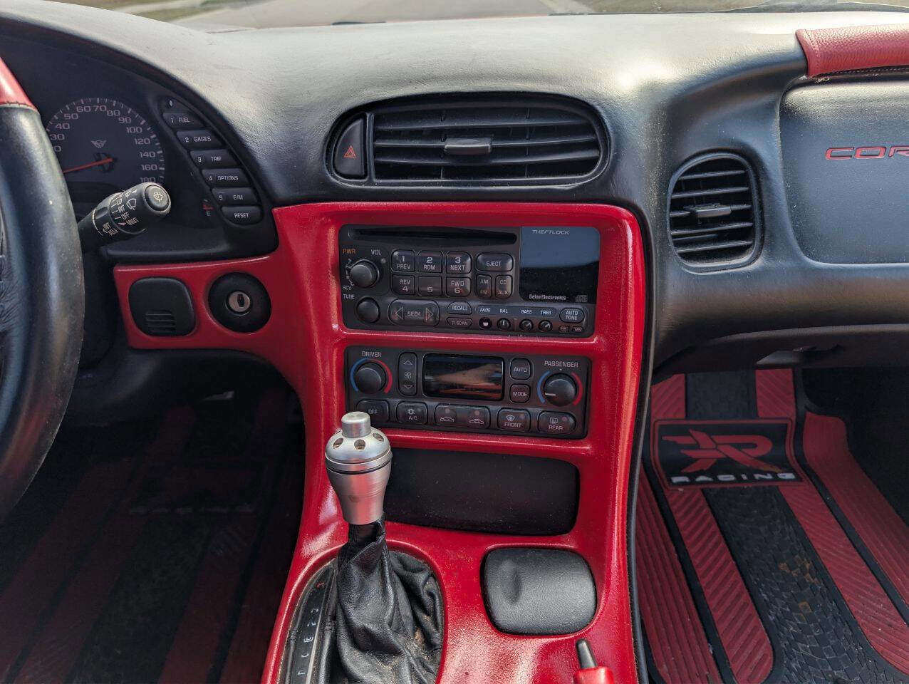 Used 2000 Chevrolet Corvette Coupe w/ Roof Pkg image 17