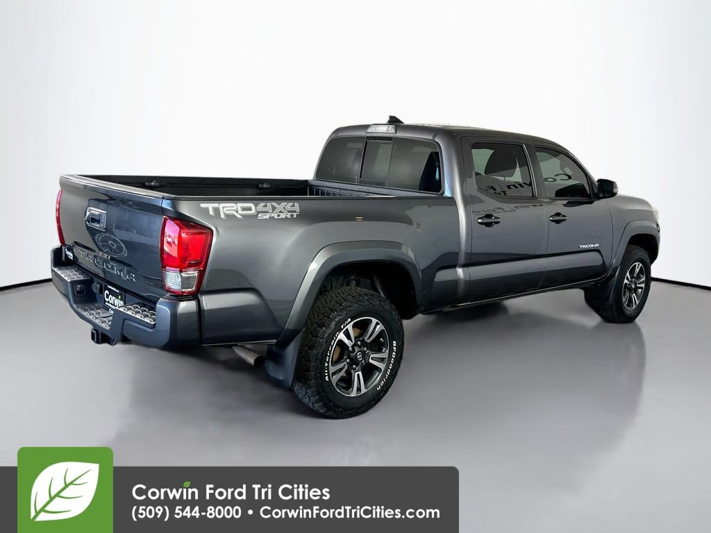 Used 2017 Toyota Tacoma TRD Off-Road AWD/4WD image 14