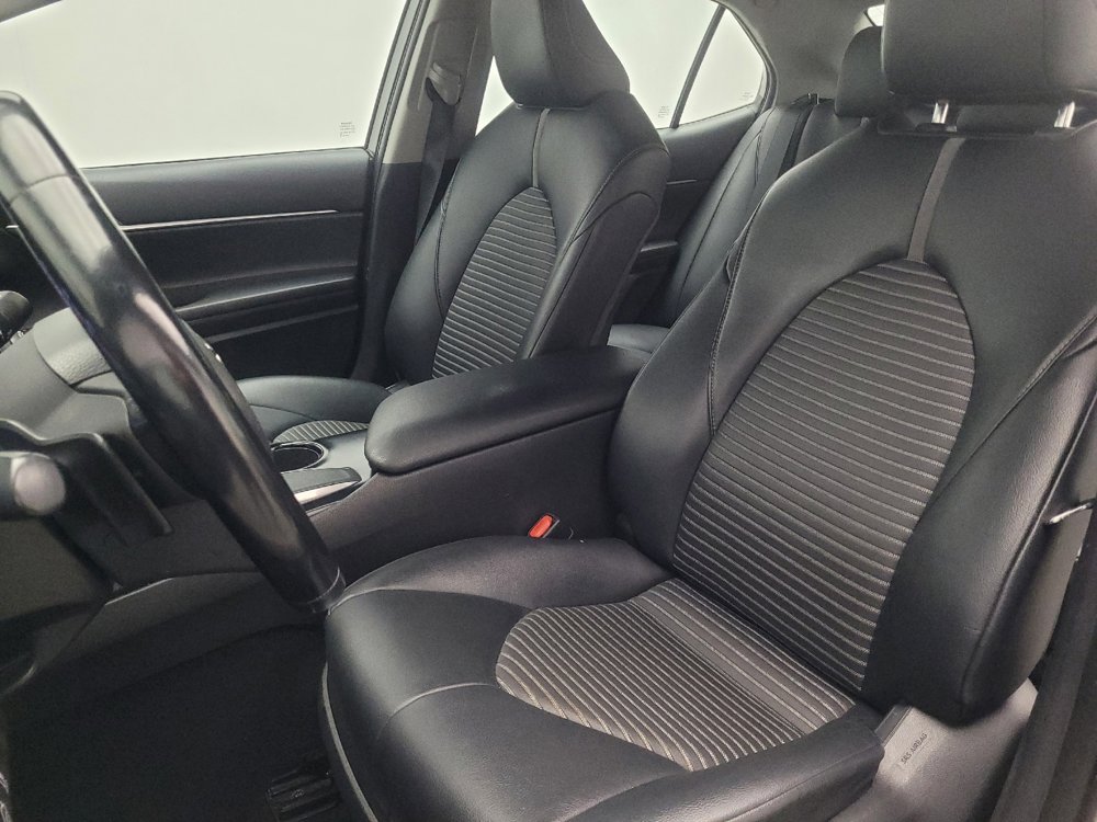 Used 2019 Toyota Camry SE FWD image 17