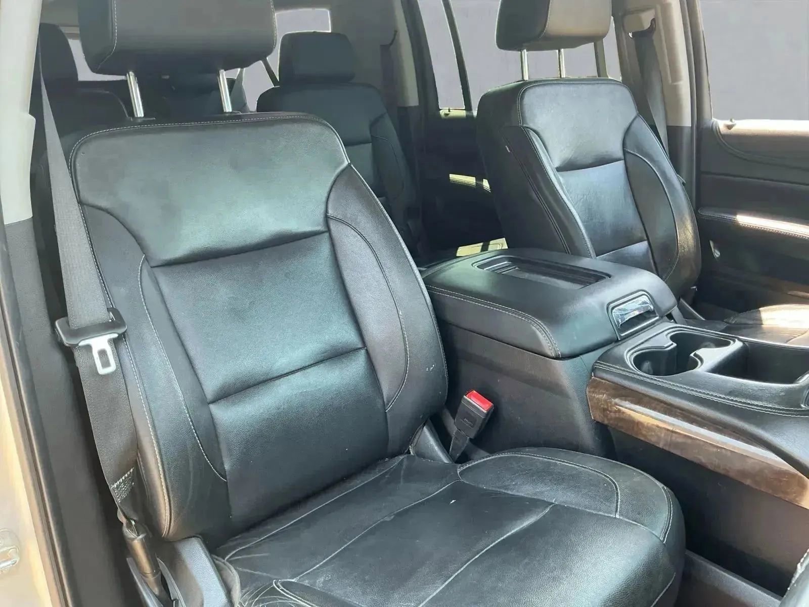 Used 2020 Chevrolet Suburban LT image 22