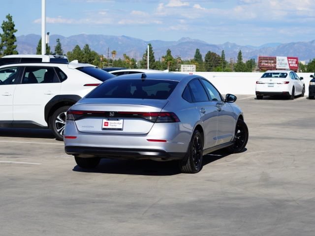 Used 2025 Honda Accord SE image 7