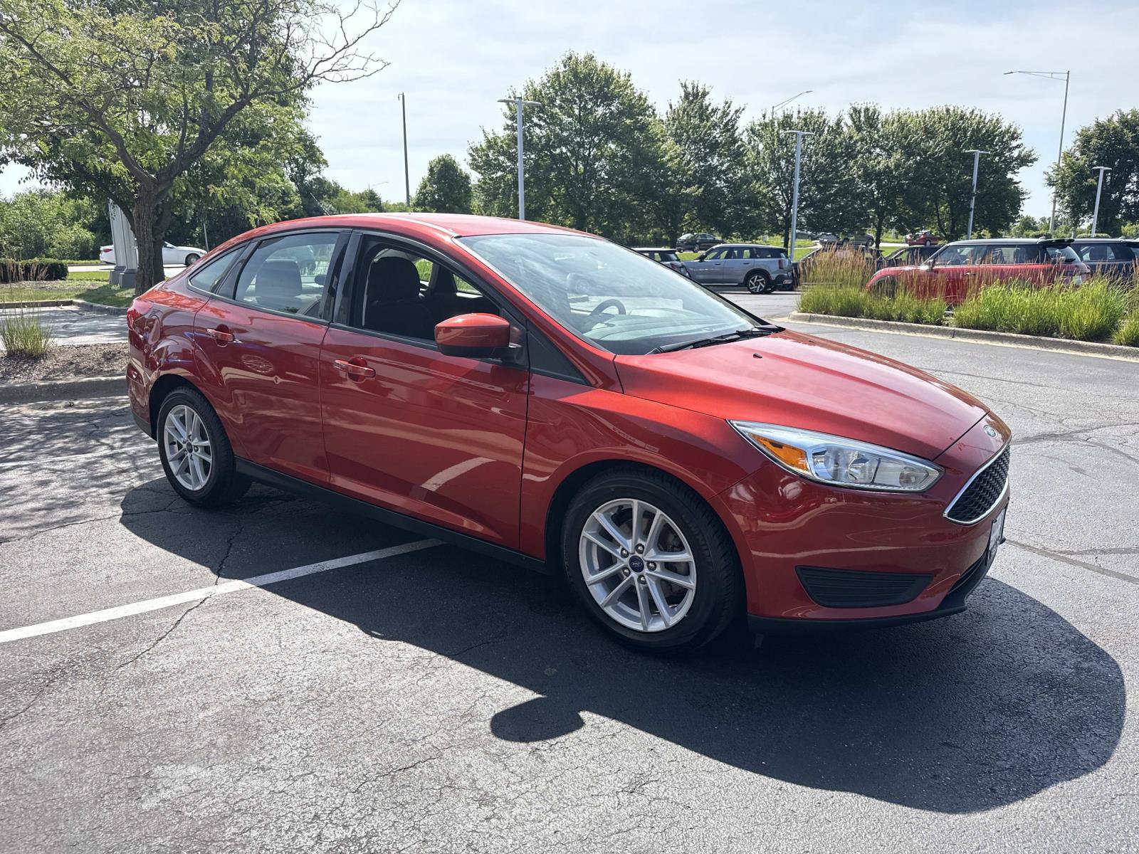 Used 2018 Ford Focus SE FWD image 4