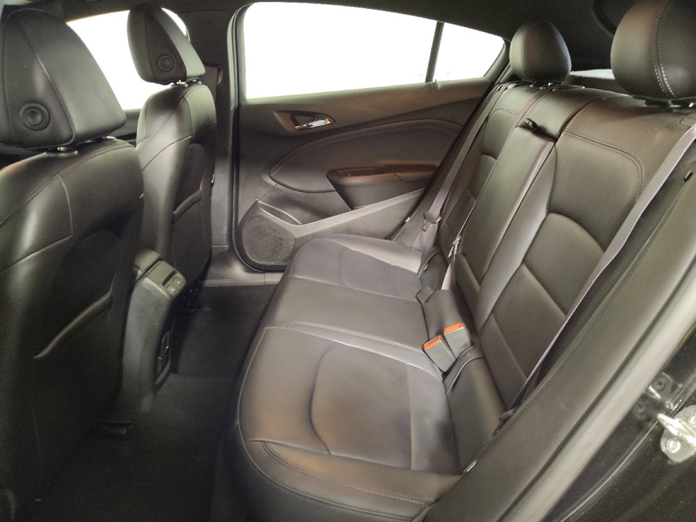 Used 2017 Chevrolet Cruze Premier FWD image 18