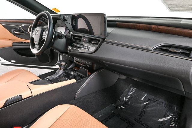 Used 2022 Lexus ES 300h w/ Premium Package image 26