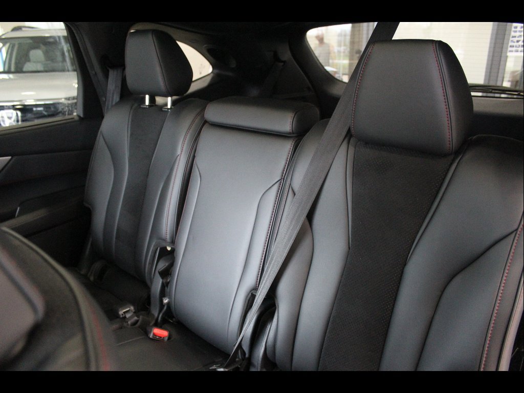 Used 2023 Acura MDX A-Spec image 17