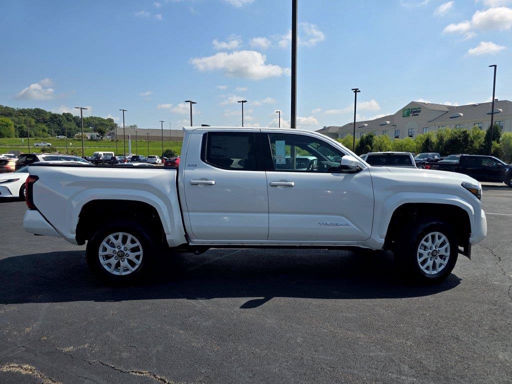 New 2026 Toyota Tacoma SR5 AWD/4WD image 9