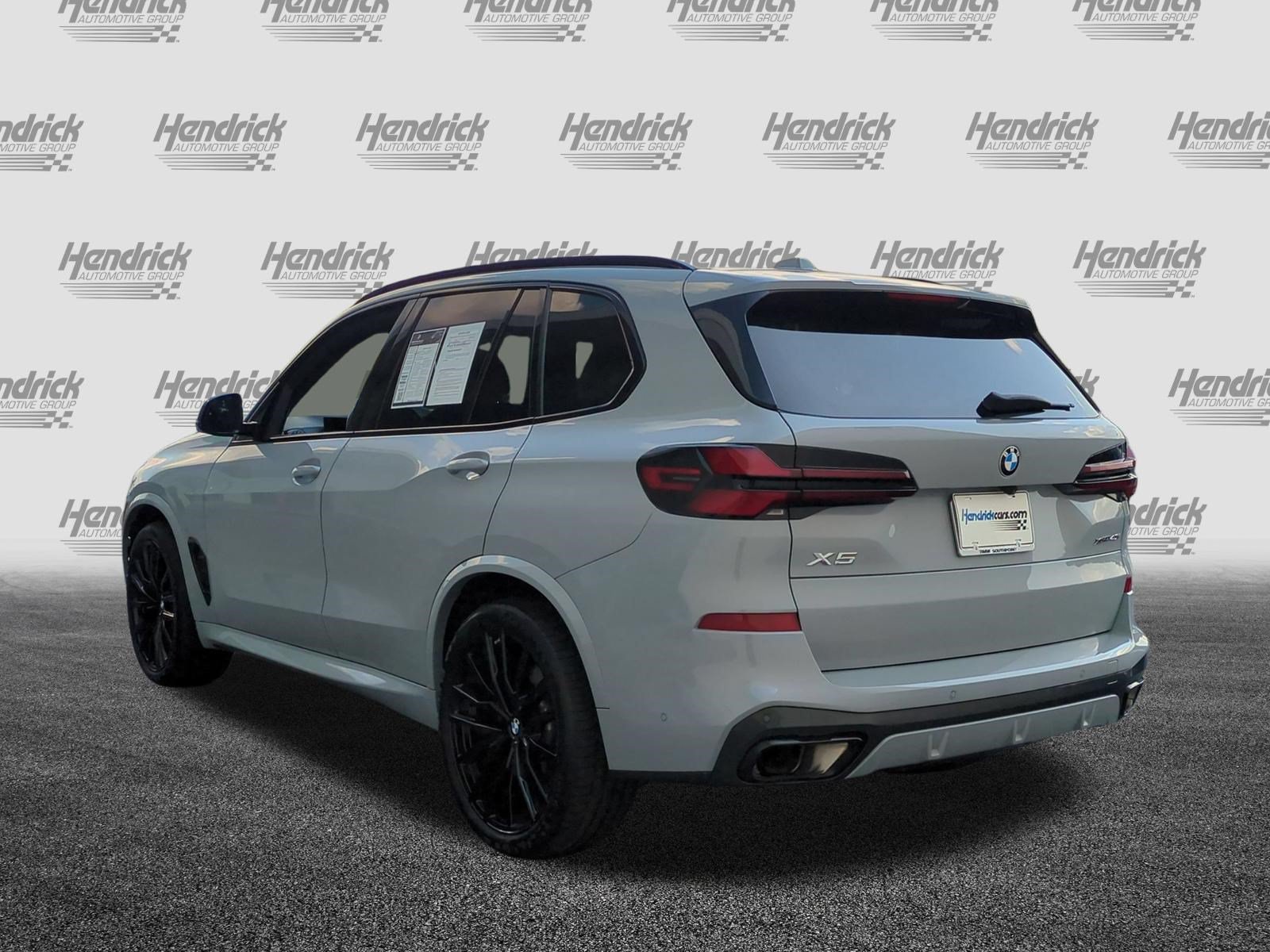 Certified 2024 BMW X5 xDrive40i w/ M Sport Package AWD/4WD image 8