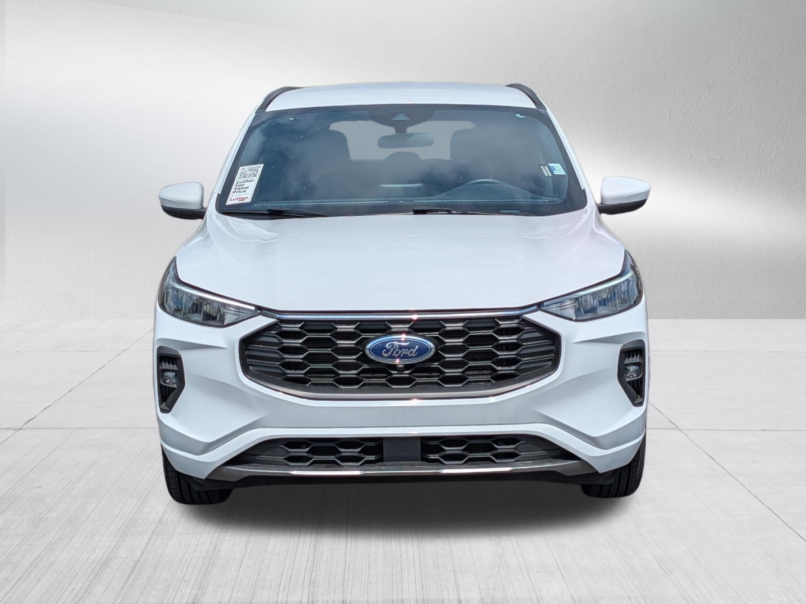 Used 2023 Ford Escape ST-Line Select AWD/4WD image 2