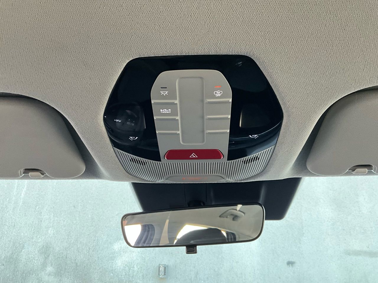 Used 2025 Kia K4 LXS image 15