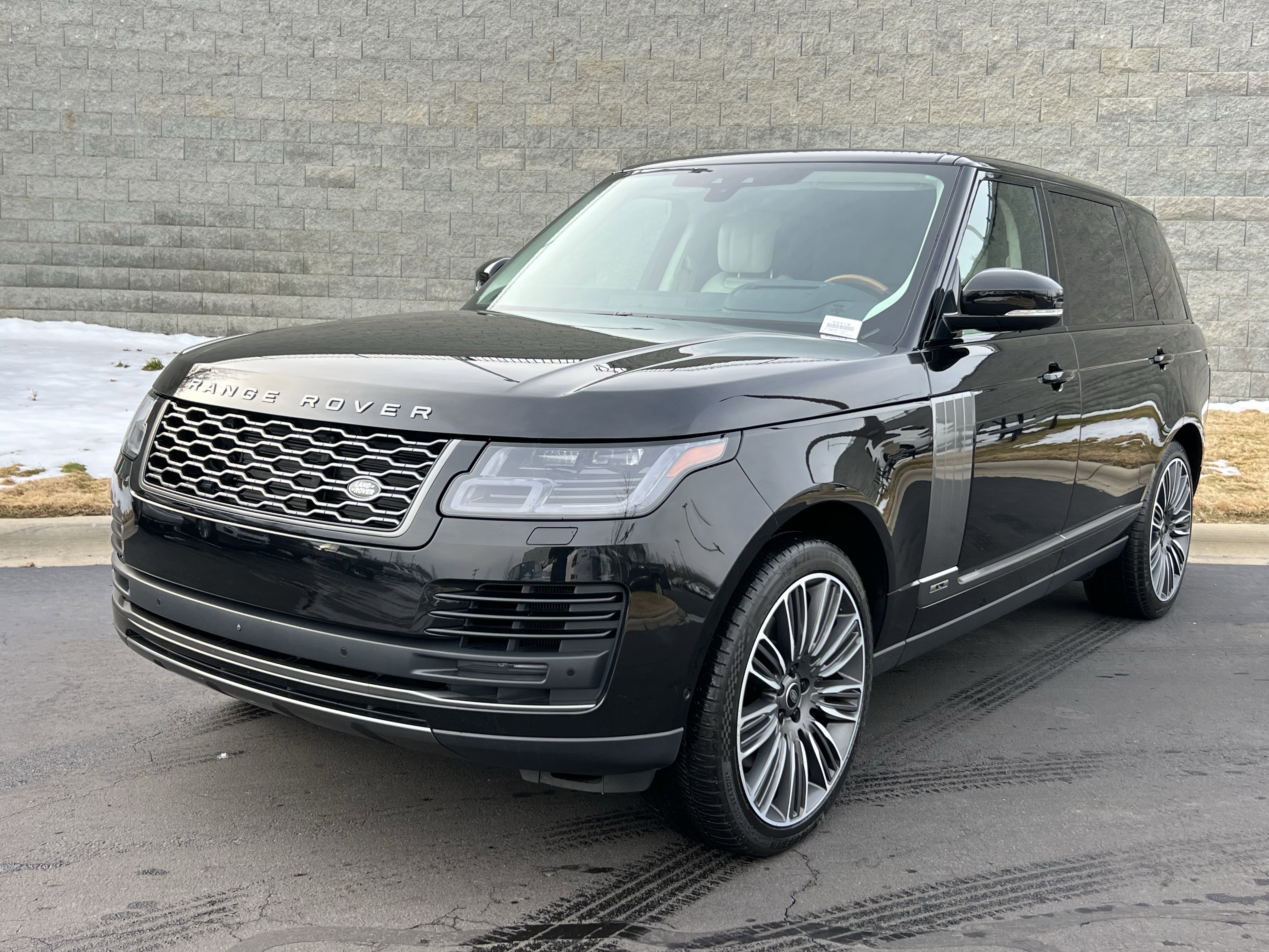 Used 2020 Land Rover Range Rover Long Wheelbase HSE video 1