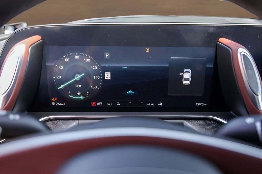 Used 2025 Genesis G90 3.5T image 11