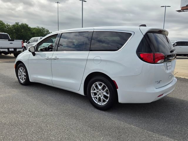 Used 2023 Chrysler Voyager LX FWD image 10