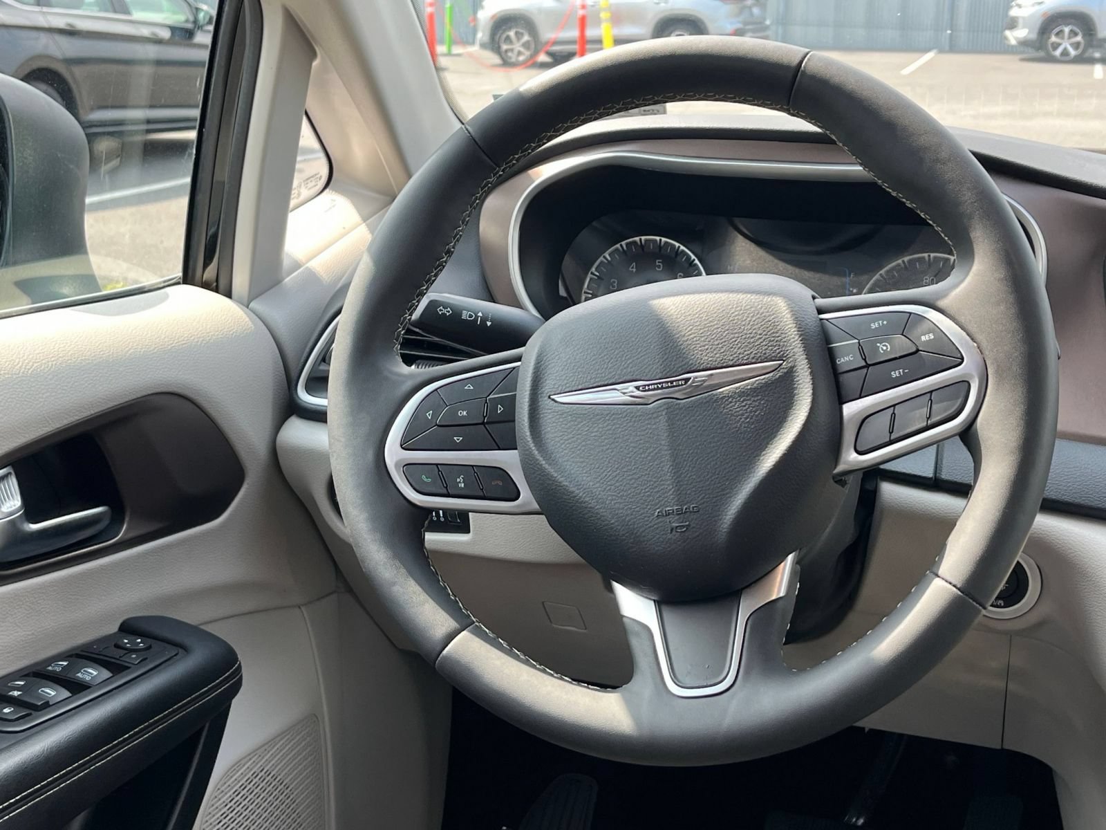 Used 2024 Chrysler Voyager LX FWD image 29