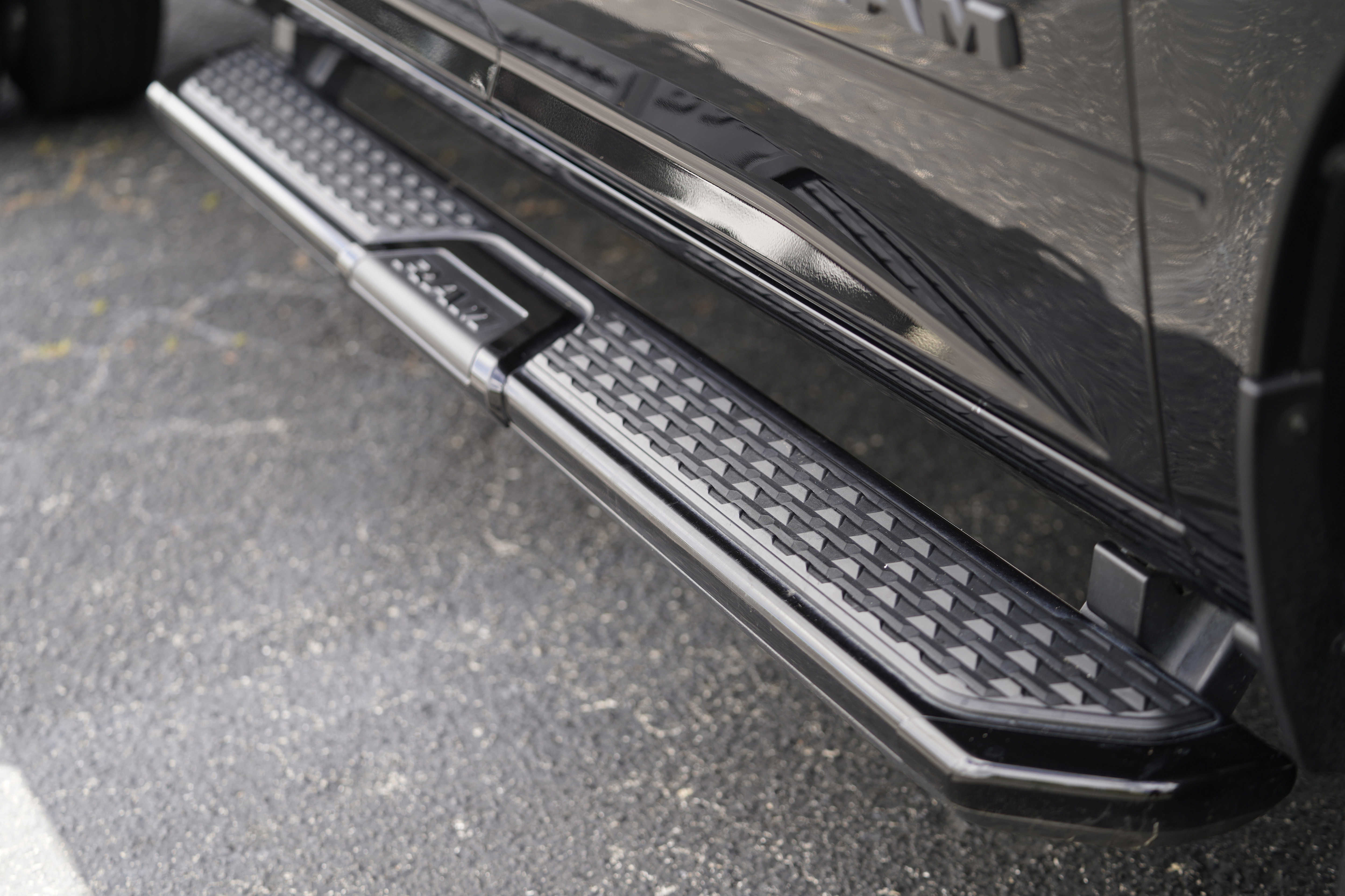 Used 2024 RAM 3500 Big Horn w/ Night Edition image 39