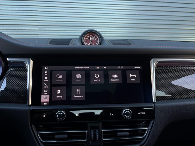 Certified 2025 Porsche Macan GTS image 18