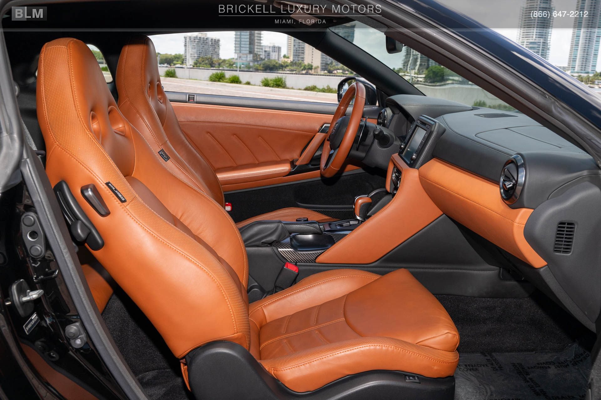 Used 2020 Nissan GT-R Premium w/ Premium Interior Package AWD/4WD image 19
