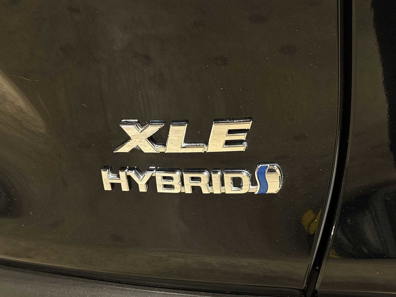 Used 2019 Toyota RAV4 XLE image 27