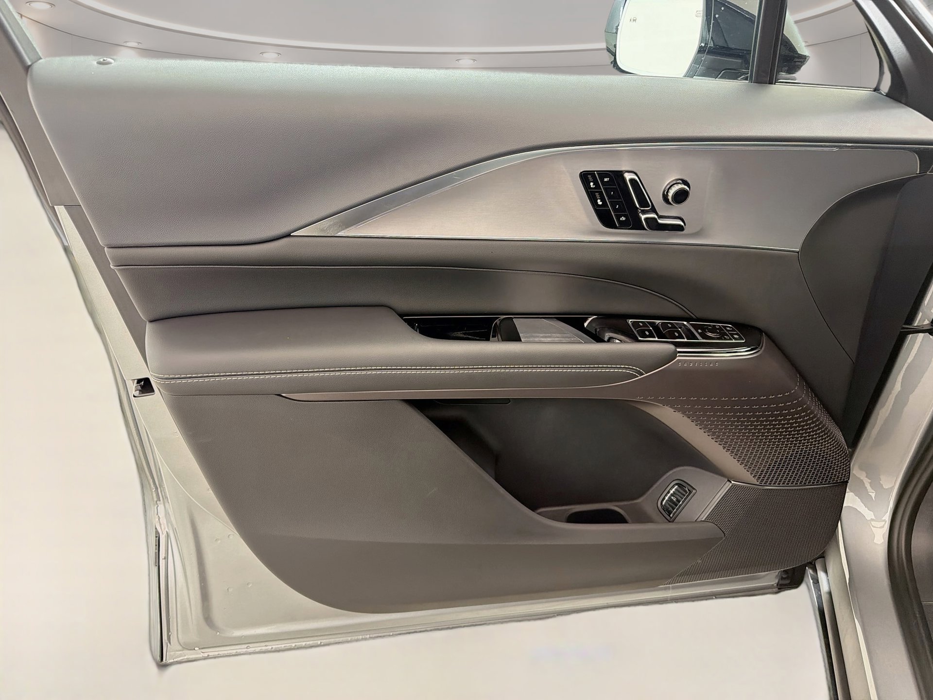 New 2027 Cadillac Lyriq Sport RWD image 21