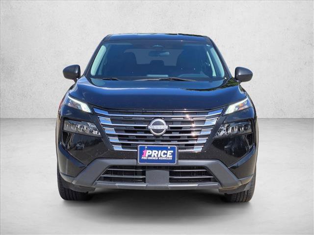 Used 2024 Nissan Rogue S AWD/4WD image 2