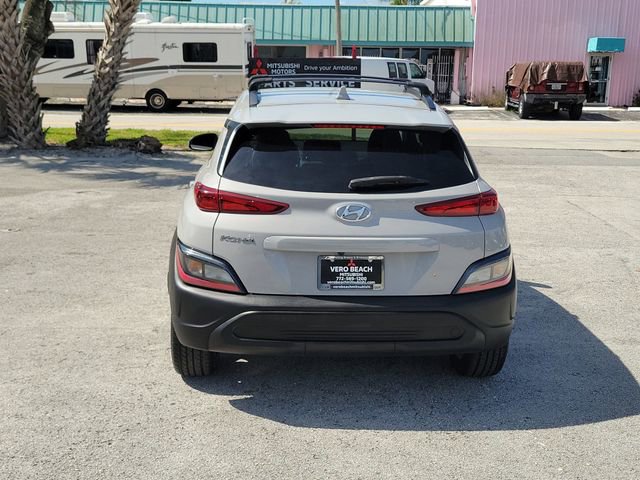 Used 2023 Hyundai Kona SEL w/ Convenience Package FWD image 5