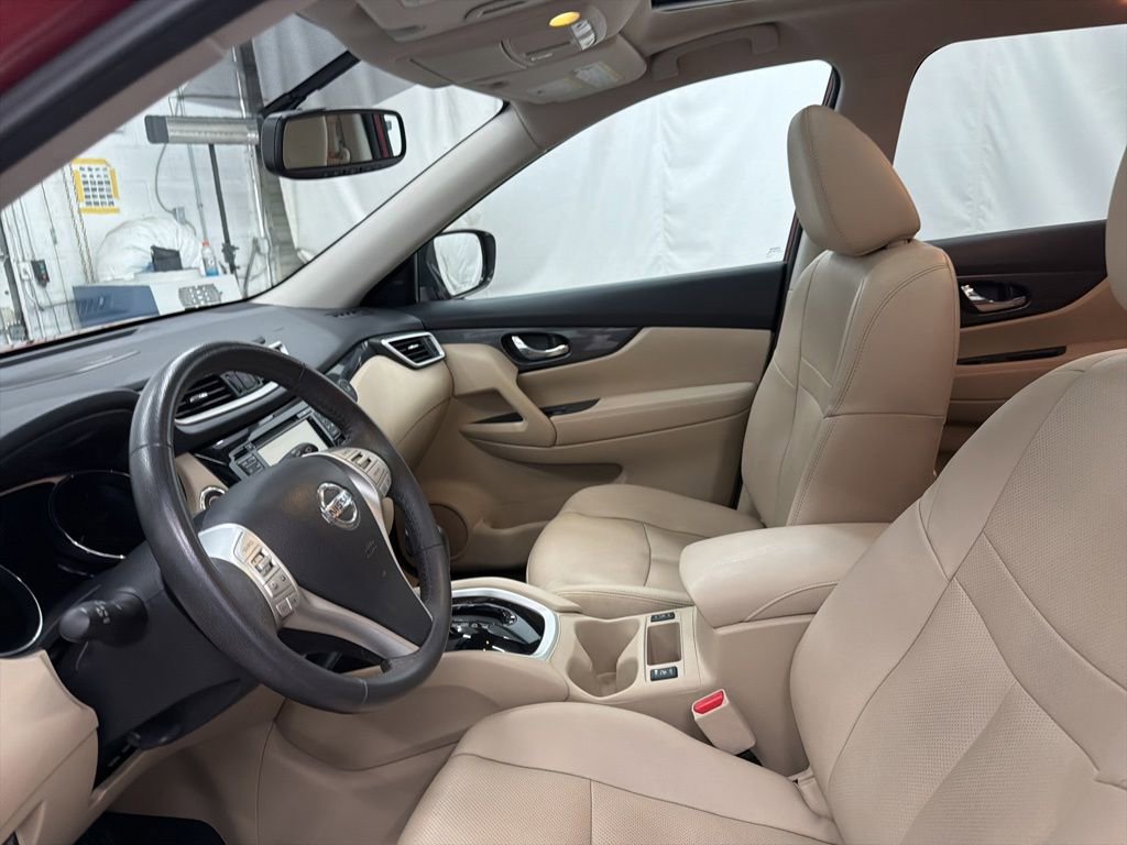 Used 2016 Nissan Rogue SL w/ SL Premium Package AWD/4WD image 10