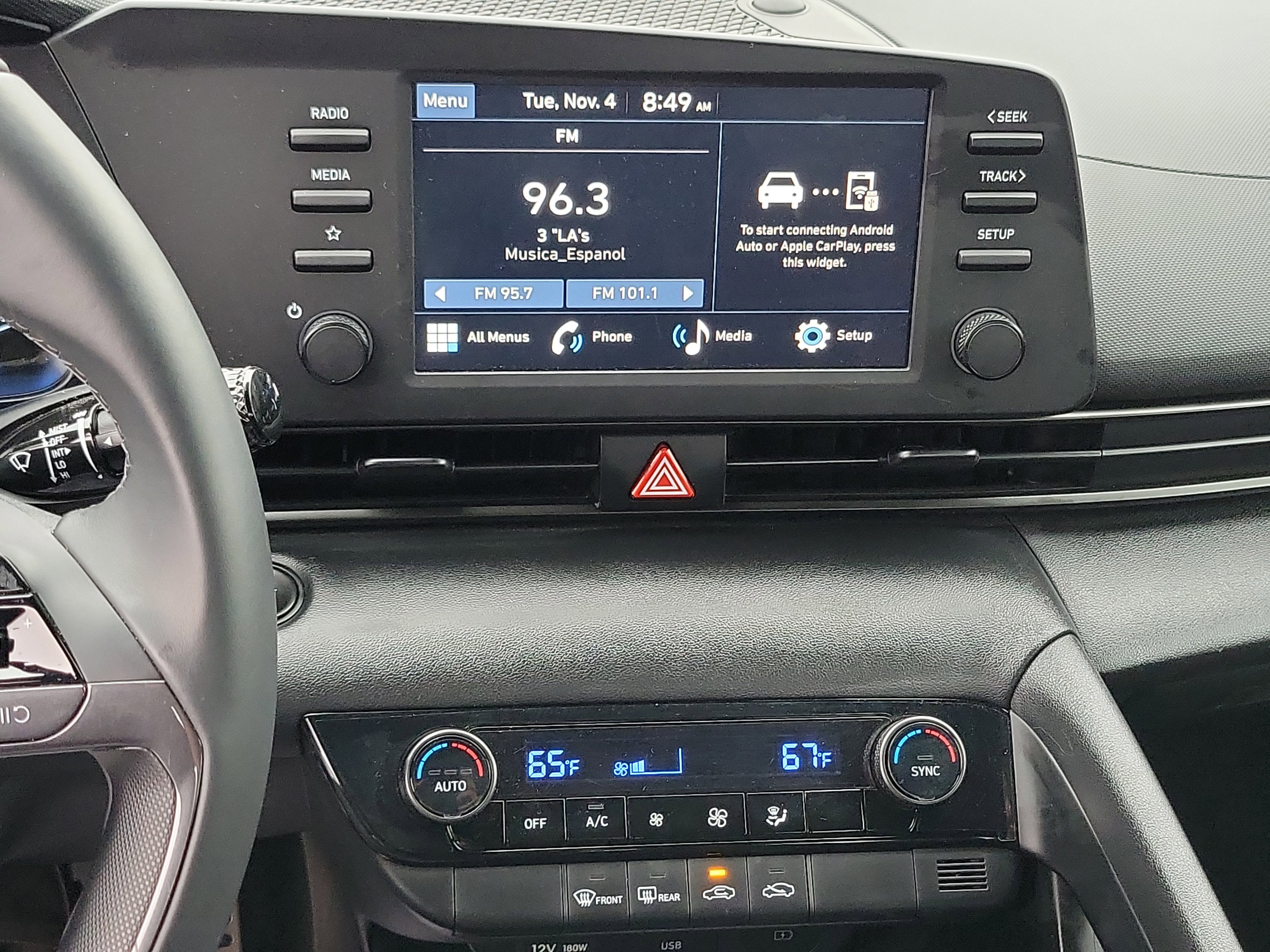 Certified 2025 Hyundai Elantra Sport w/ Cargo Package image 11