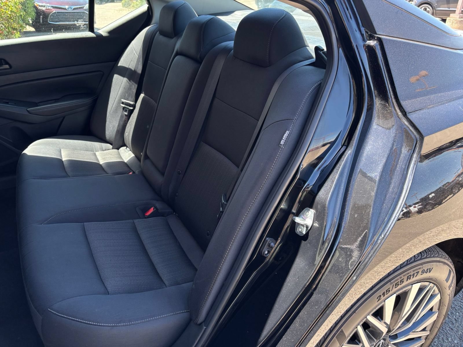 Used 2025 Nissan Altima 2.5 SV FWD image 38