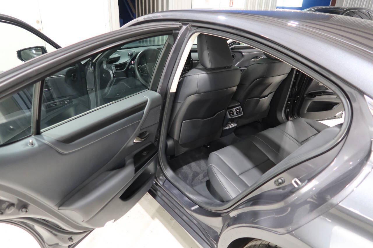 Used 2025 Lexus ES 300h F Sport w/ Accessory Package (Z2) FWD image 16