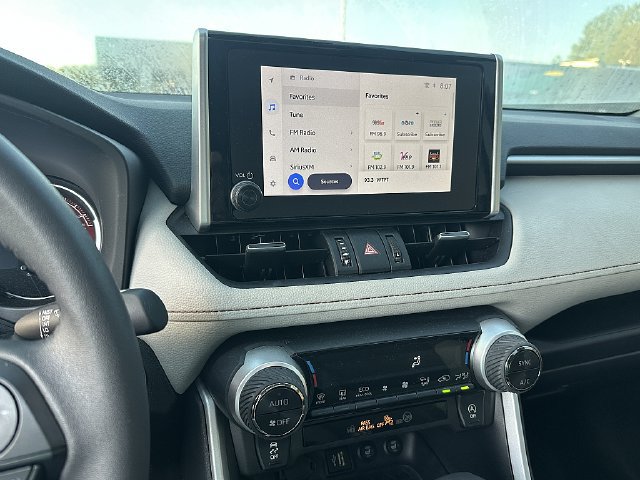 Used 2025 Toyota RAV4 XLE Premium FWD image 12