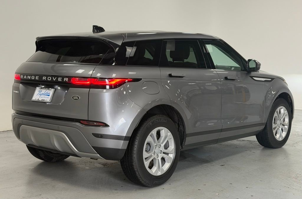 Used 2022 Land Rover Range Rover Evoque S image 4