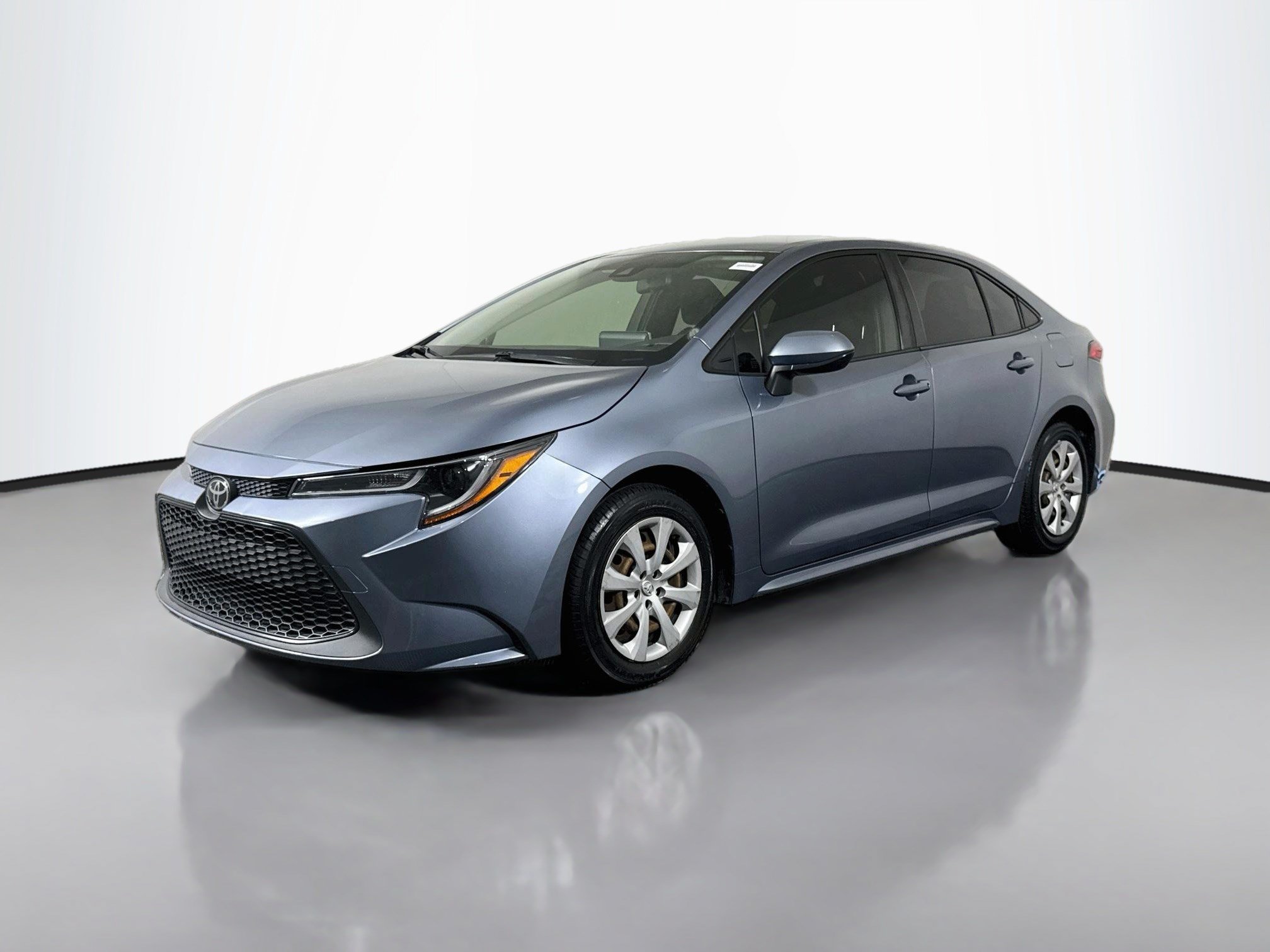 Used 2021 Toyota Corolla LE FWD image 4