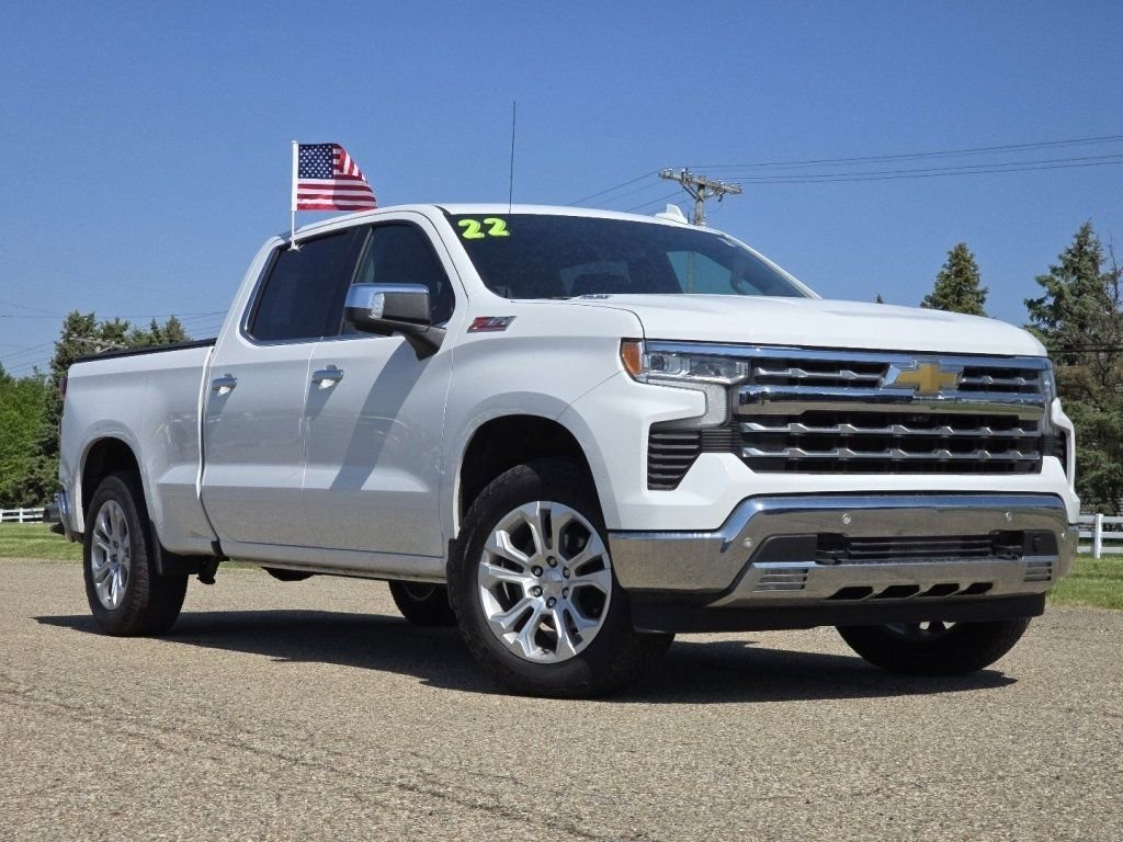 Used 2022 Chevrolet Silverado 1500 LTZ w/ Technology Package AWD/4WD image 2