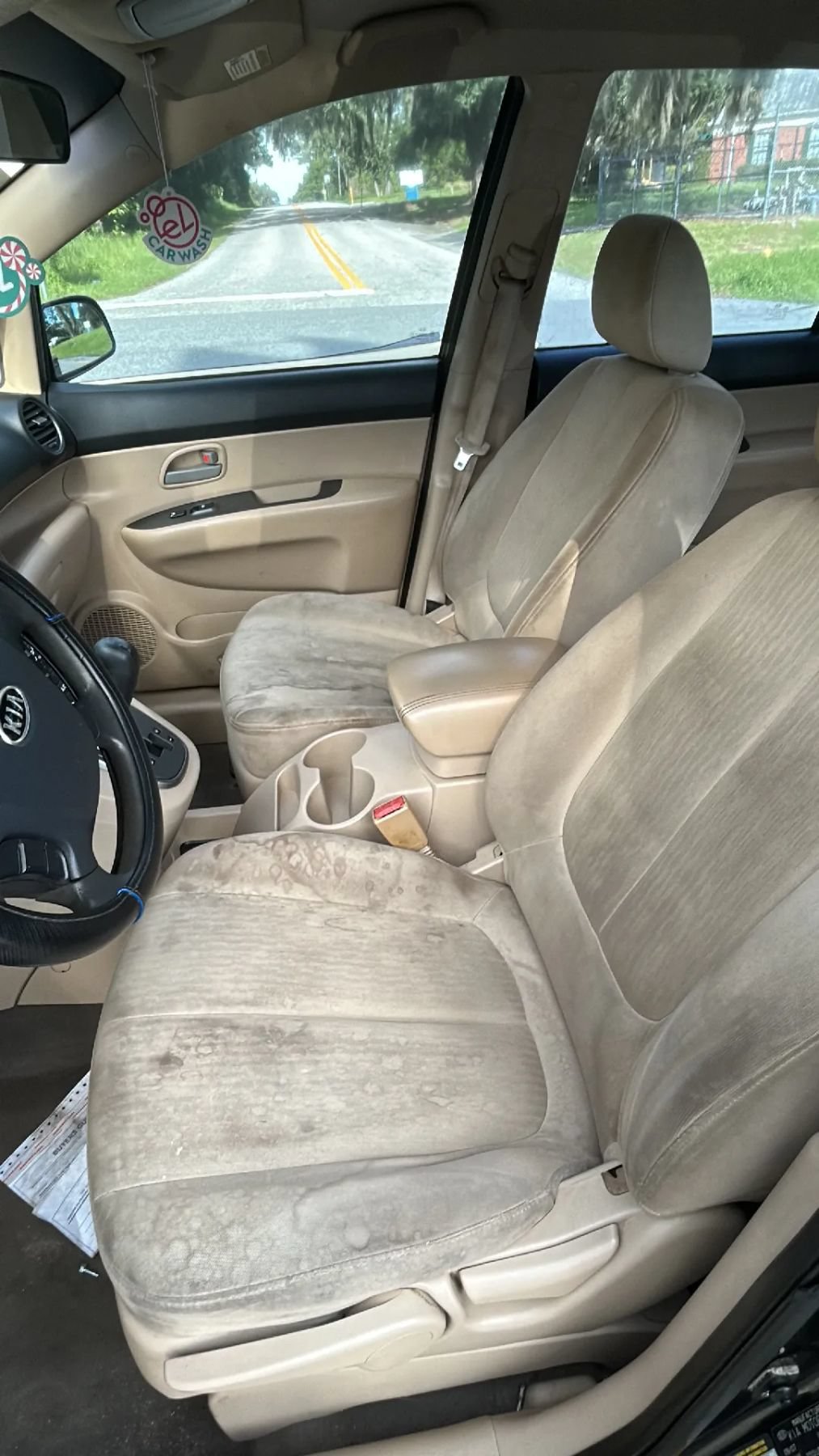 Used 2008 Kia Rondo LX w/ Convenience Pkg FWD image 11