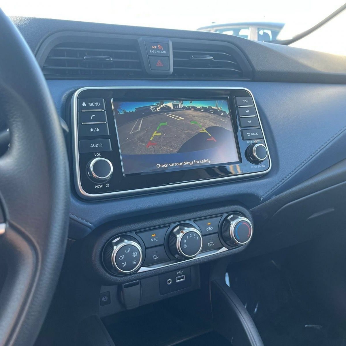 Used 2025 Nissan Versa SV FWD image 21