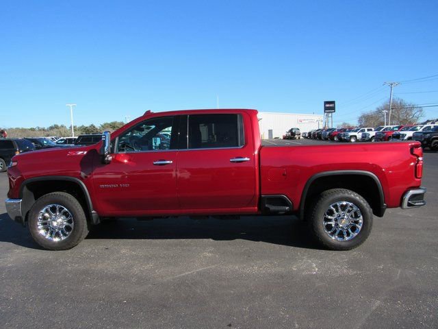Used 2024 Chevrolet Silverado 2500 LTZ w/ LTZ Plus Package image 2