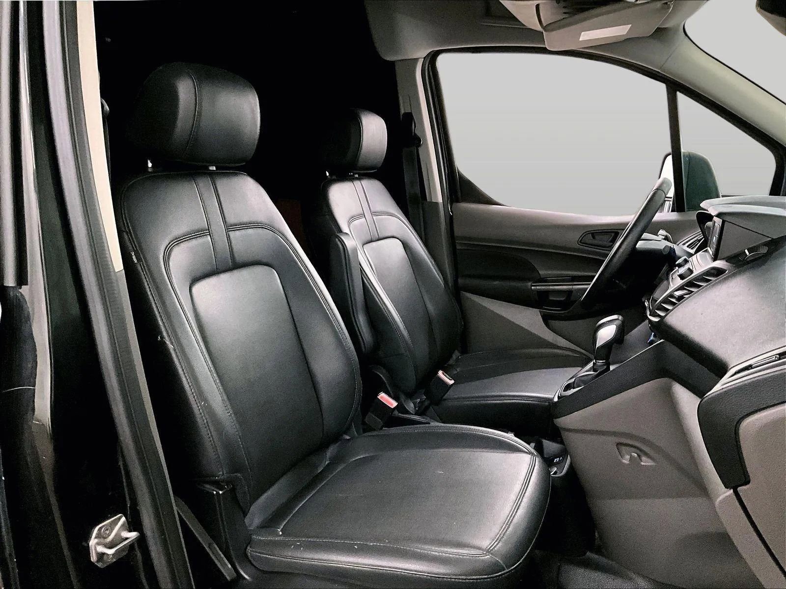 Used 2019 Ford Transit Connect XL image 7