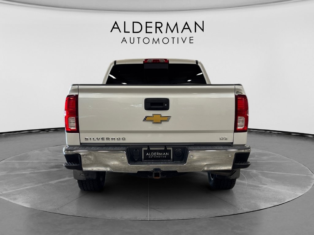 Used 2018 Chevrolet Silverado 1500 LTZ w/ Sport Package AWD/4WD image 4