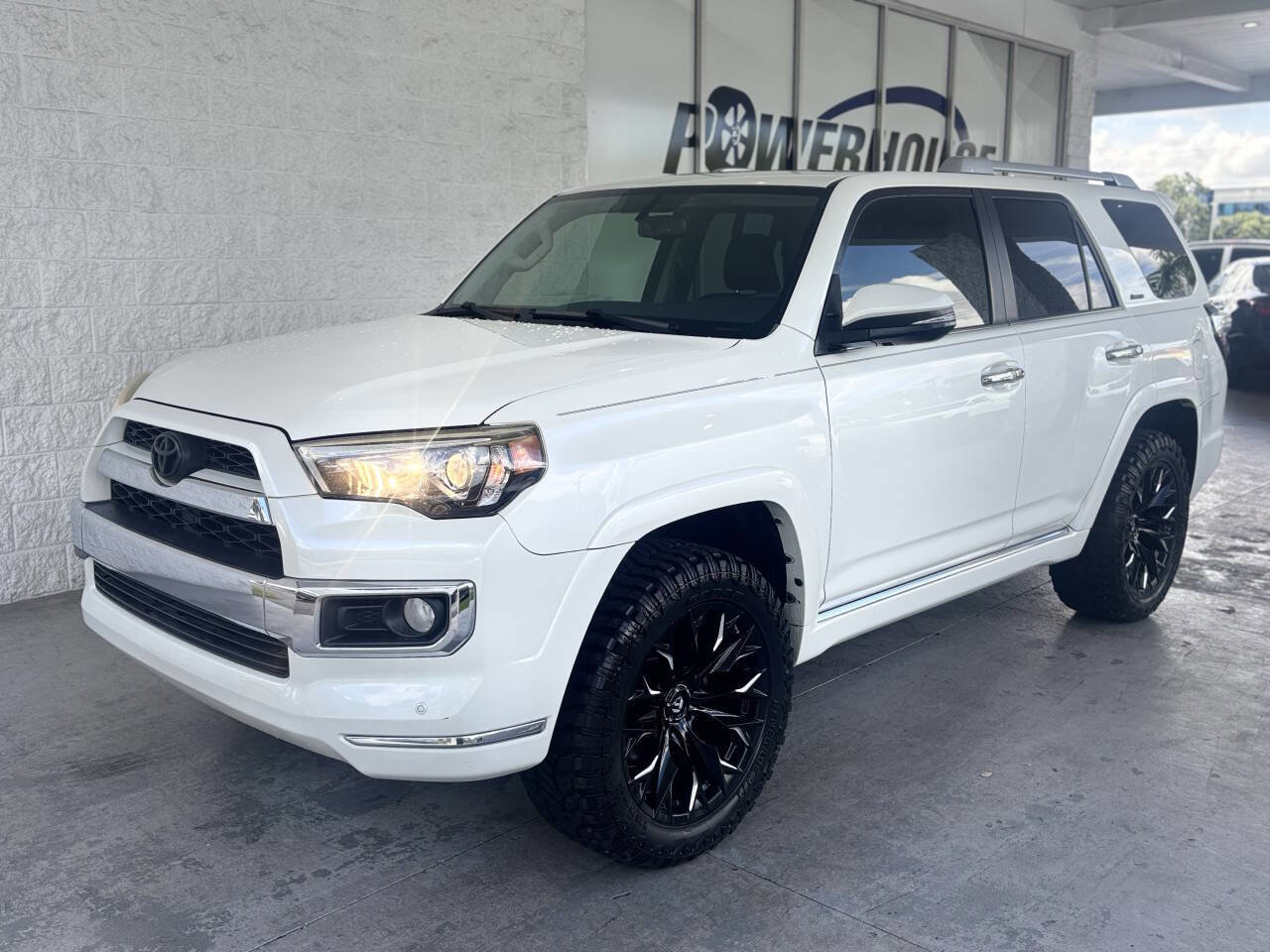 Used 2017 Toyota 4Runner Limited image 25