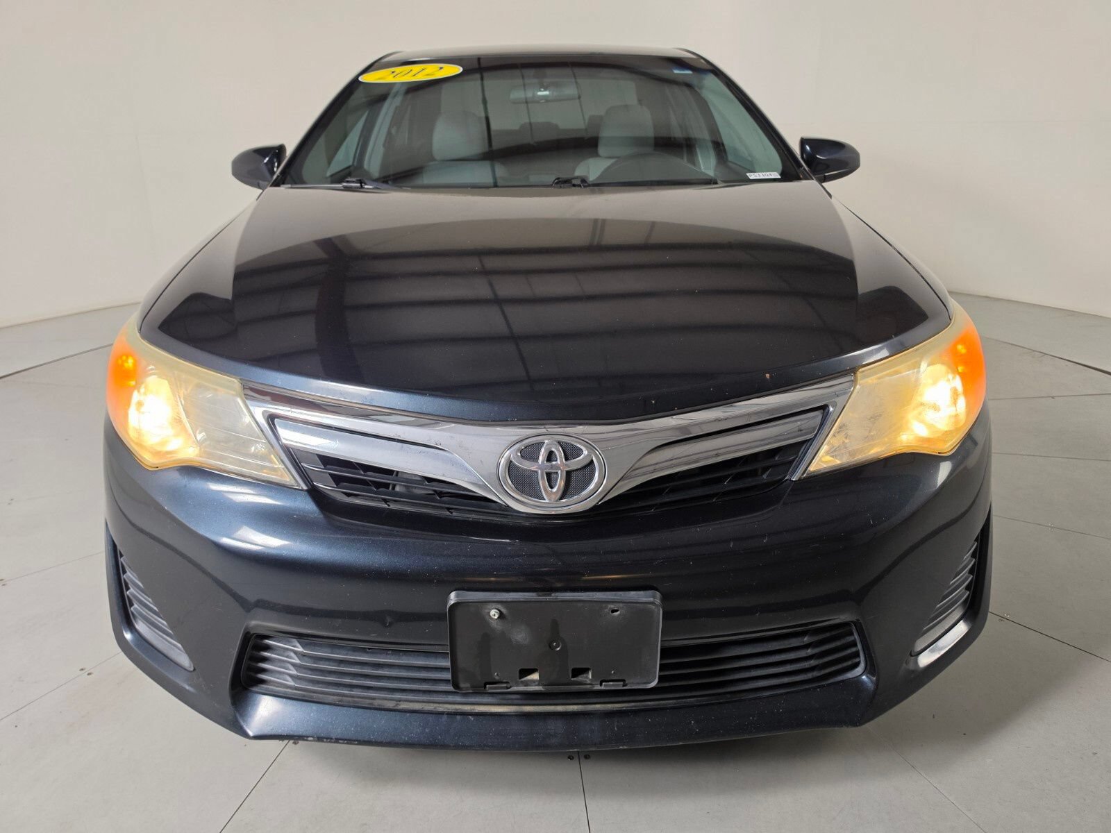 Used 2012 Toyota Camry LE FWD image 8