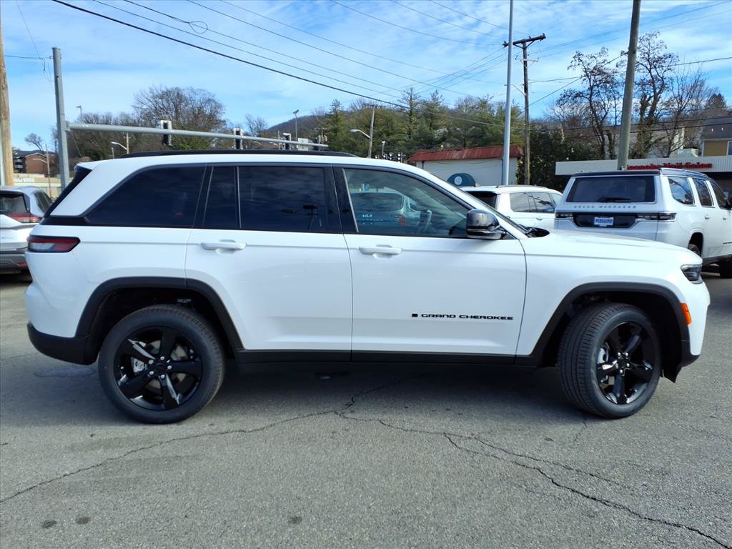 New 2026 Jeep Grand Cherokee Limited w/ Limited Altitude Package video 3