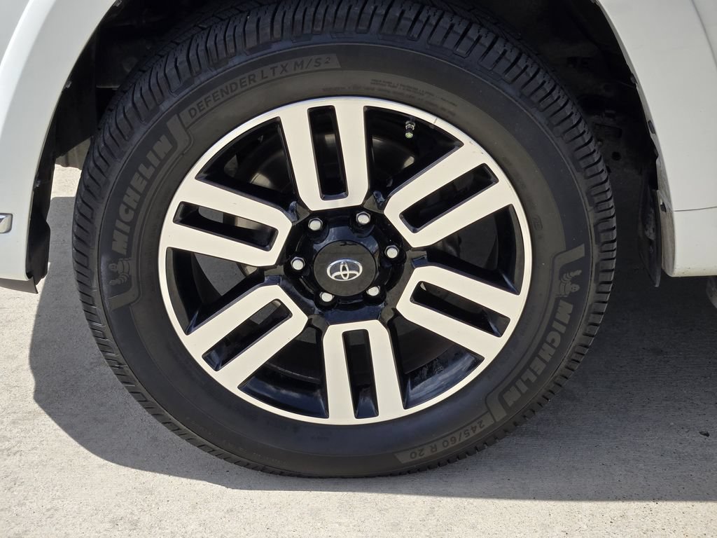 Used 2017 Toyota 4Runner Limited AWD/4WD image 7