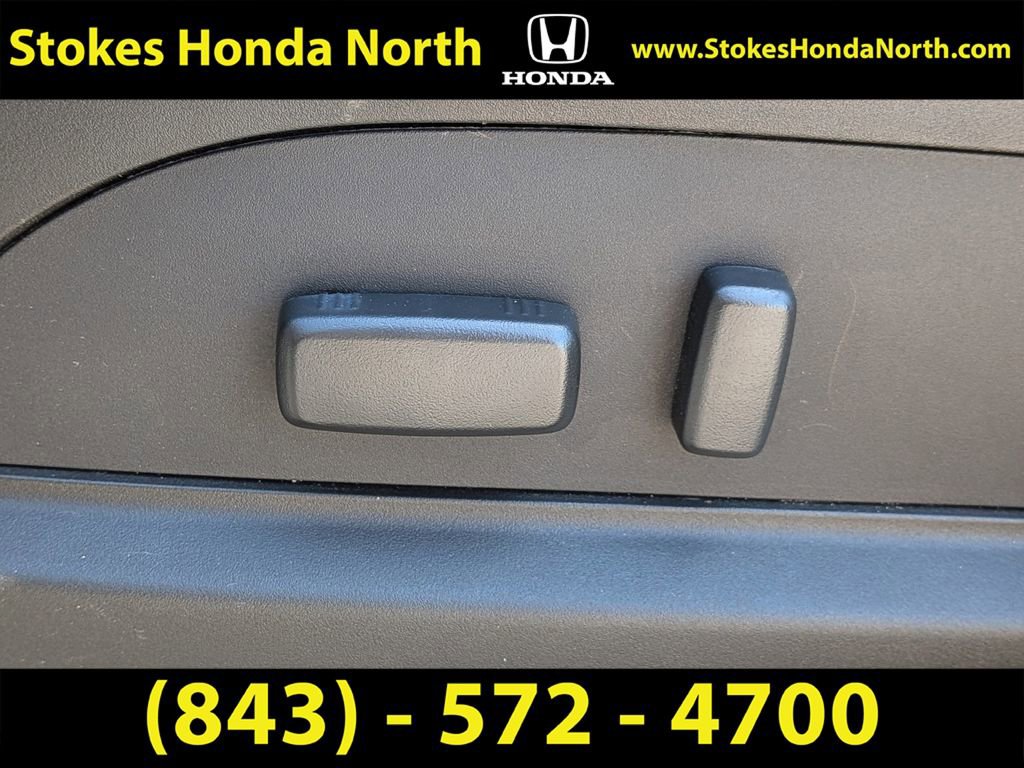 Used 2017 Chevrolet Traverse LT image 25