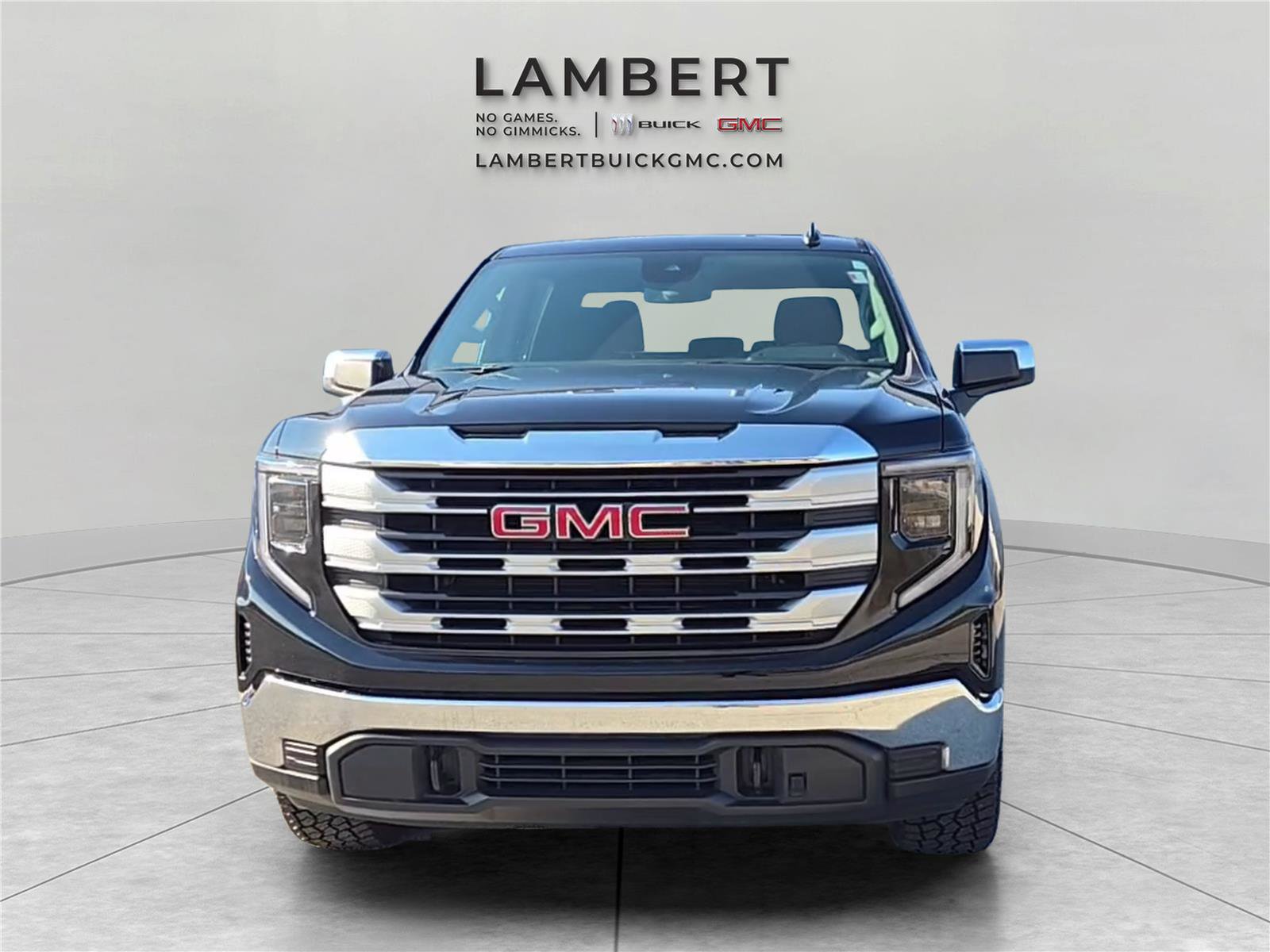 Used 2022 GMC Sierra 1500 SLE image 2