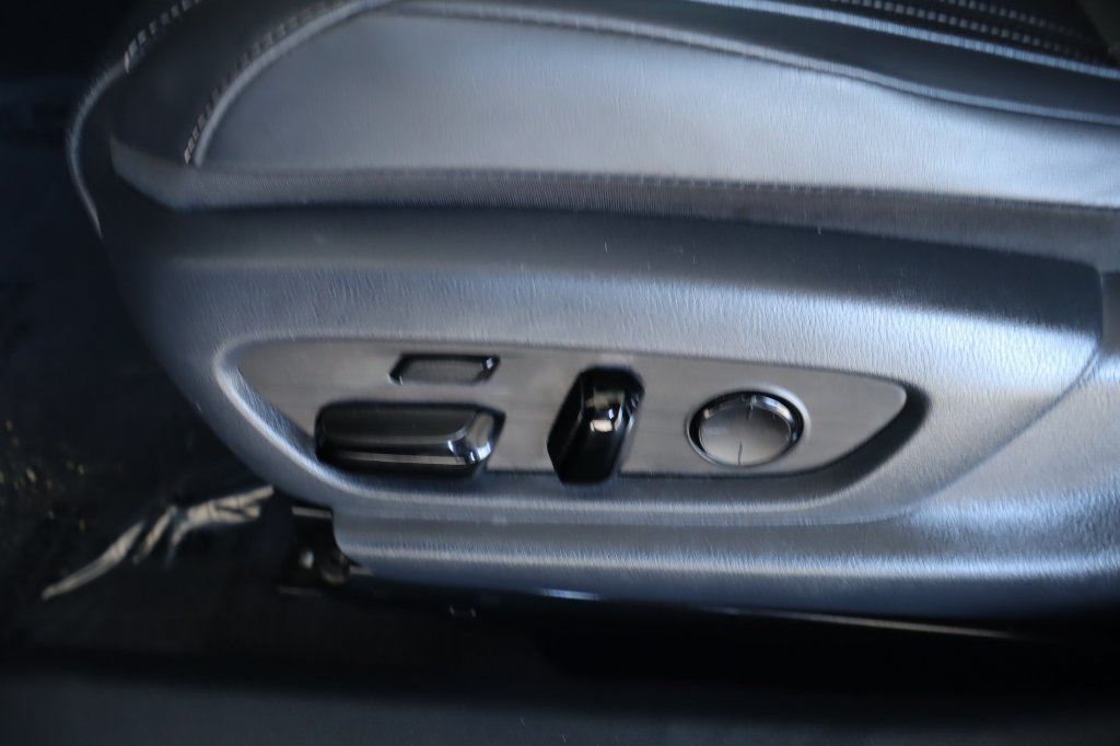 Used 2023 Lexus ES 300h w/ Accessory Package (Z1) FWD image 20