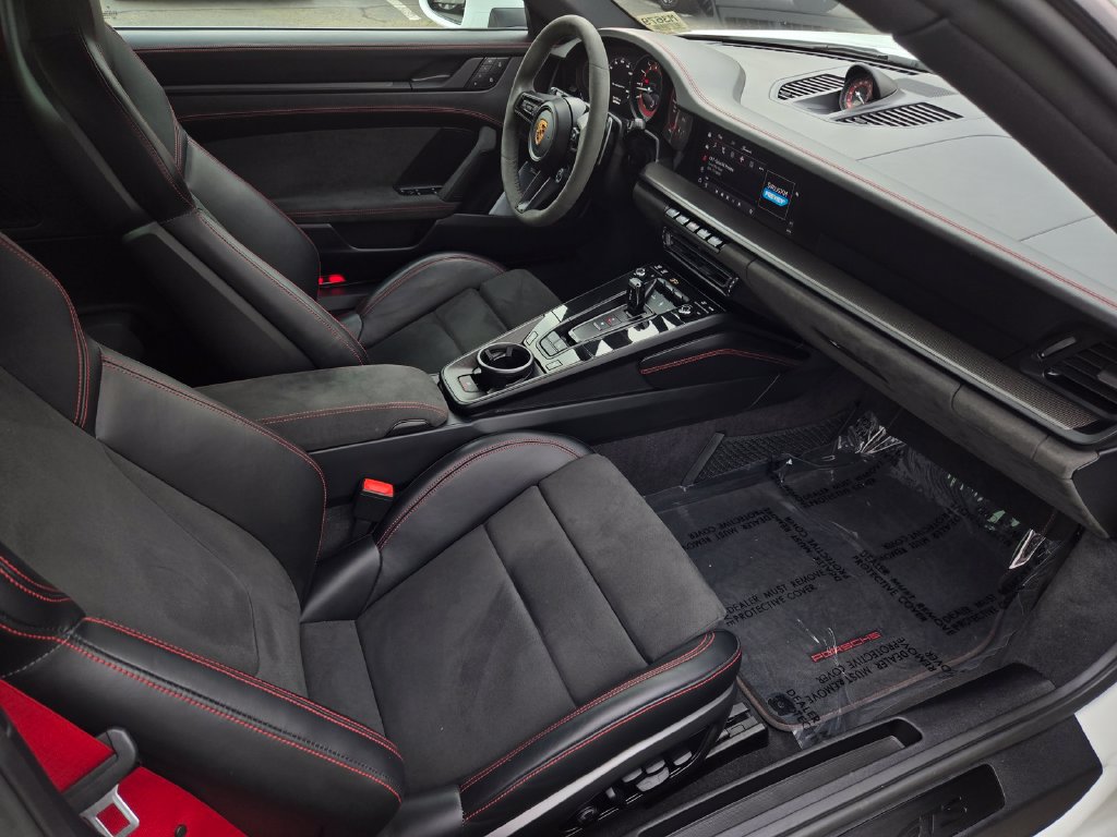 Used 2022 Porsche 911 Carrera GTS RWD image 43