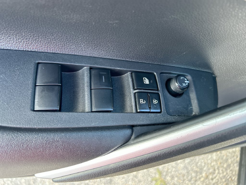 Certified 2025 Toyota Corolla Cross L FWD image 12