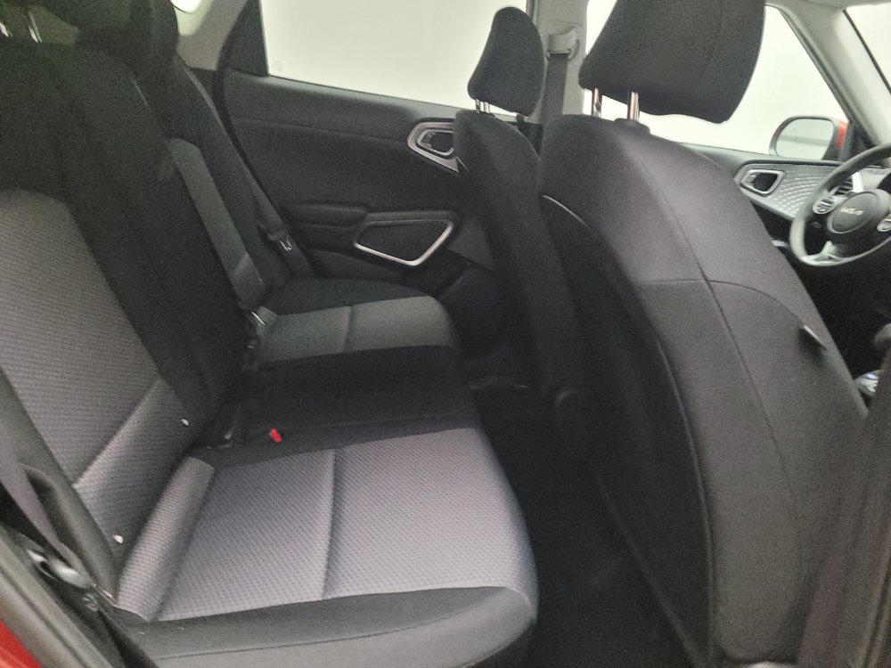 Used 2023 Kia Soul LX w/ LX Technology Package FWD image 19
