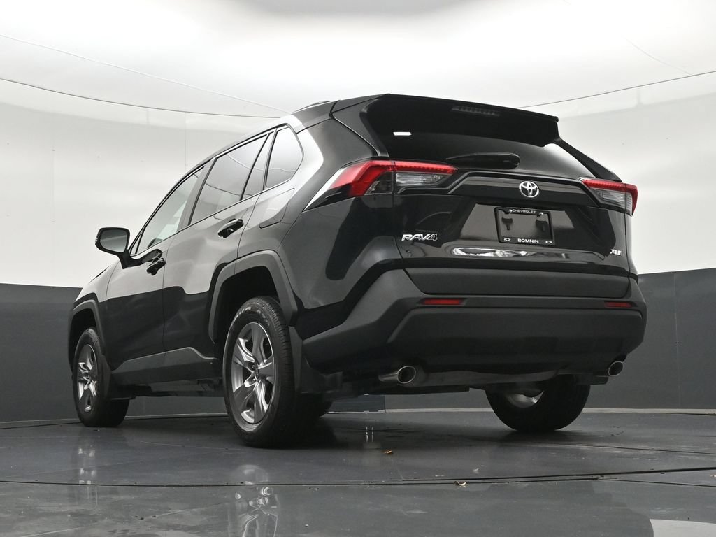 Used 2025 Toyota RAV4 XLE w/ Convenience Package FWD image 26