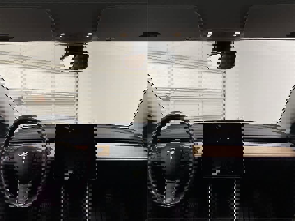 Used 2018 Tesla Model 3 Long Range image 12